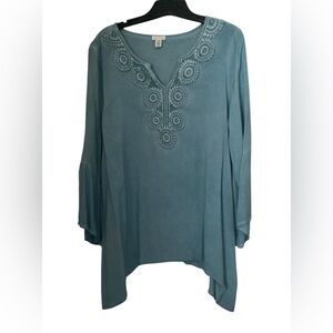 Spense Teal Embroidered Tunic Top. Worn once.